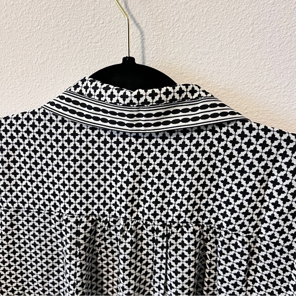 Max Studio XL Black and White Button Front Blouse - Picture 3 of 10